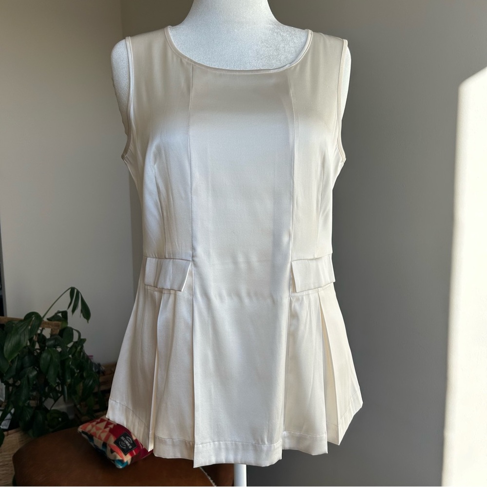 DONCASTER / Ivory Silk Top / Size 10